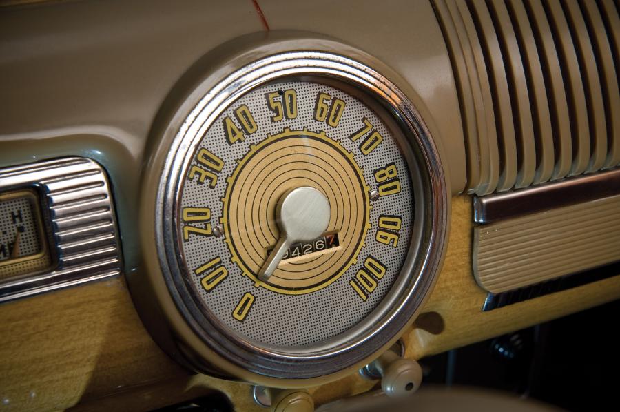  Ford V8 Super Deluxe Station Wagon 1948 года  (фото 13 из 62)